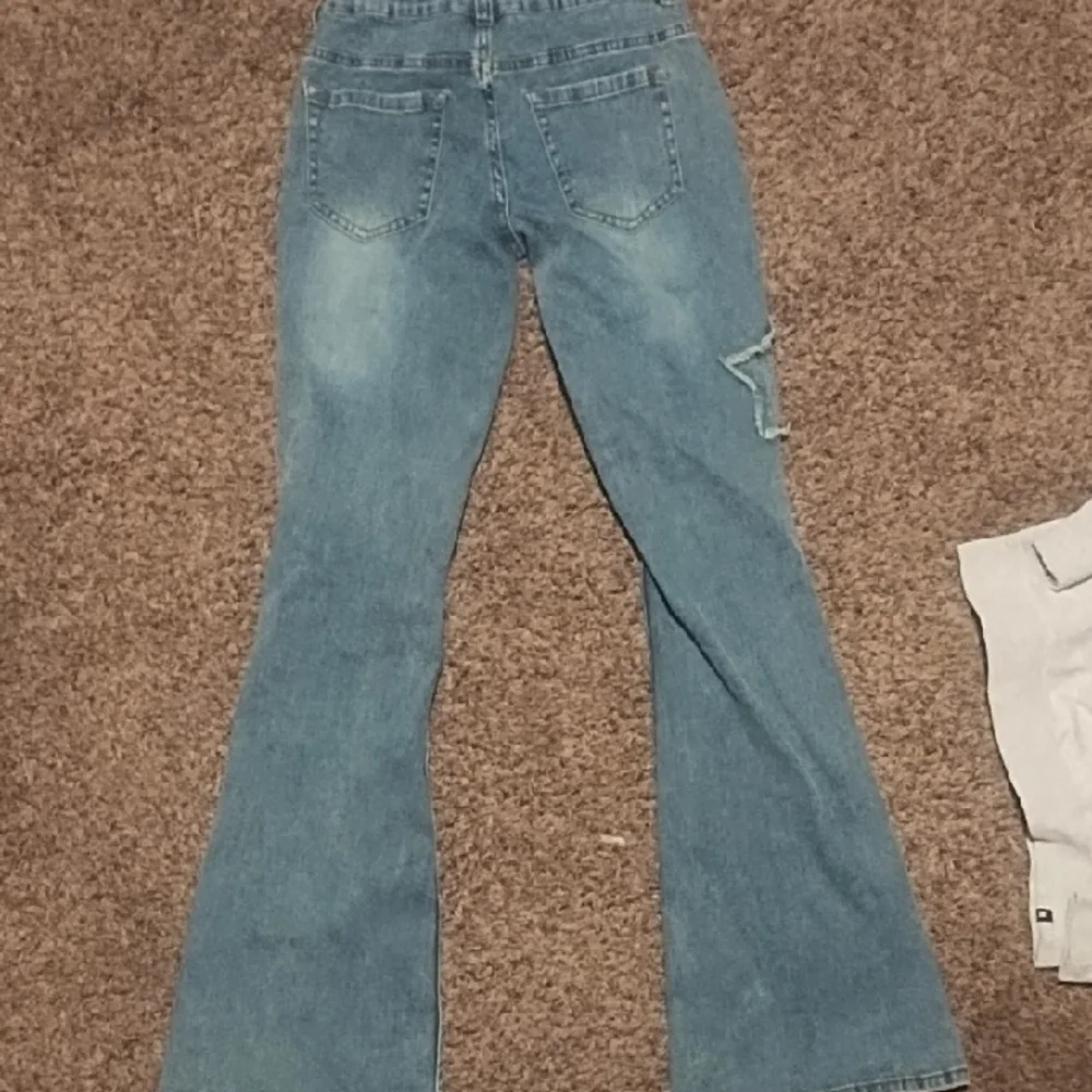 #010 Hurley Women's Small Light Gray Sweatshirt With Size 5 Hot Topic Jeans - Picture 4 of 4